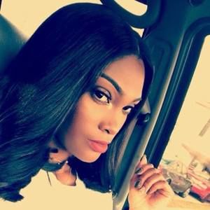 Meet your Posher, Aleria